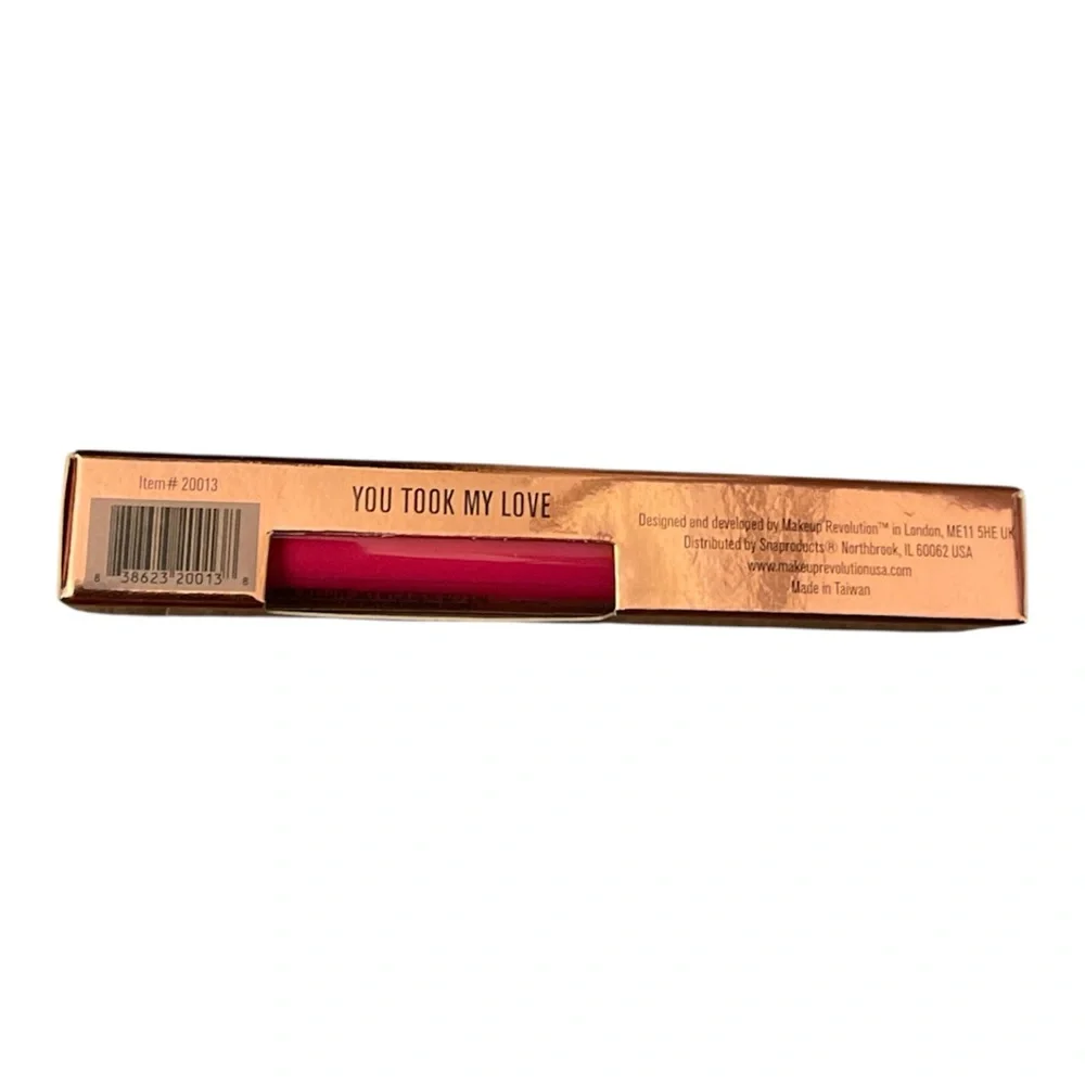 MAKEUP REVOLUTION Salvation Velvet Lip Lacquer Bold Pink Matte Lipstick